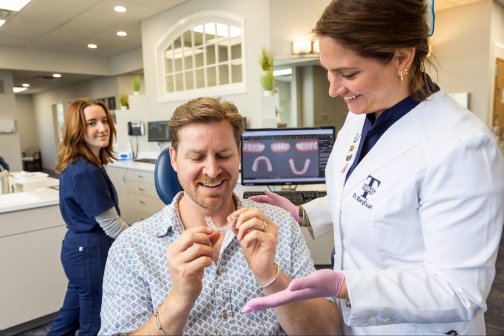 How to Stick to Your Invisalign Schedule When Traveling